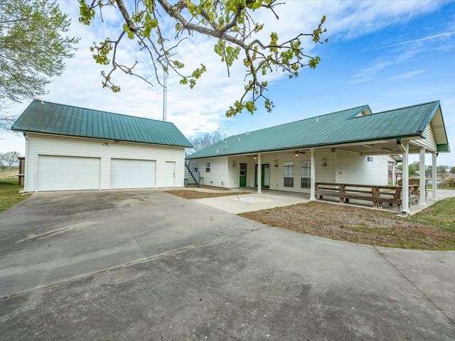 202 County Road 1558, Alba, TX 75410