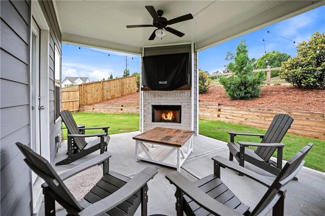 155 Cherokee Rose Lane, Hoschton, GA 30548