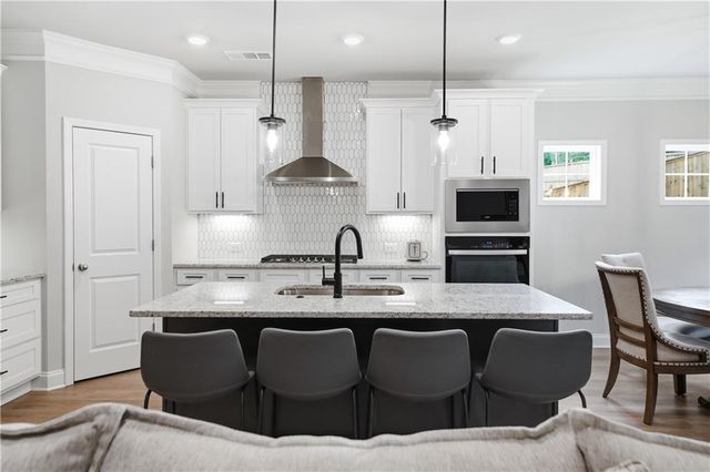 155 Cherokee Rose Lane, Hoschton, GA 30548