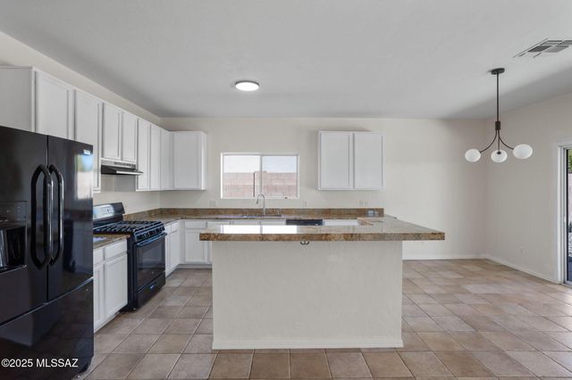 3347 S Desert Scroll Place, Tucson, AZ 85735