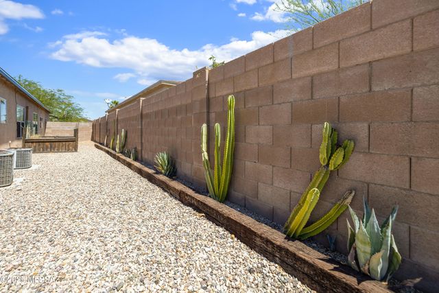 3347 S Desert Scroll Place, Tucson, AZ 85735