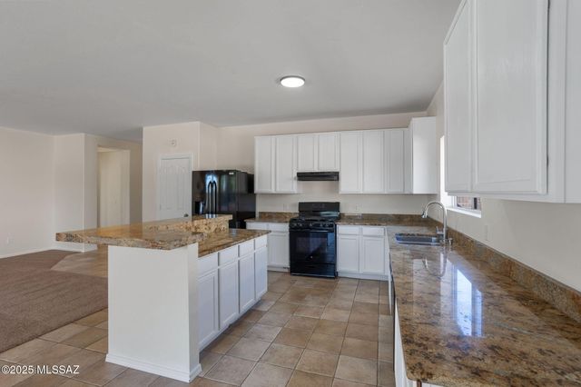 3347 S Desert Scroll Place, Tucson, AZ 85735