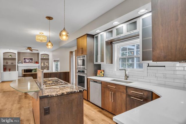 1103 SAFFRON DR, Mechanicsburg, PA 17050