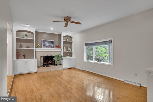 1103 SAFFRON DR, Mechanicsburg, PA 17050