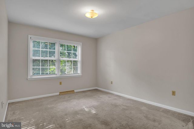 1103 SAFFRON DR, Mechanicsburg, PA 17050