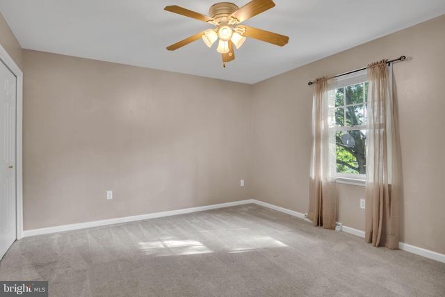 1103 SAFFRON DR, Mechanicsburg, PA 17050