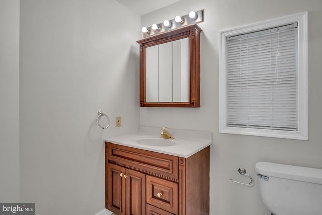 1103 SAFFRON DR, Mechanicsburg, PA 17050