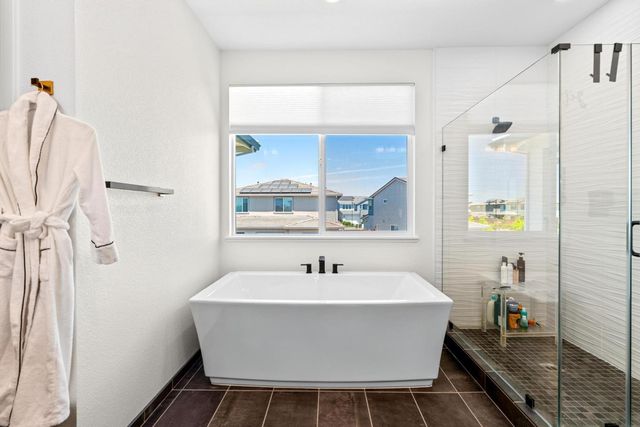 3483 Mulholland Dr, Lathrop, CA 95330