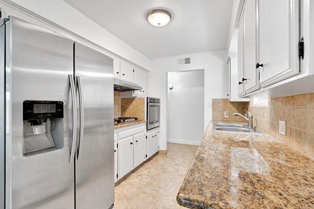 4575 E Norwich Avenue, Fresno, CA 93726