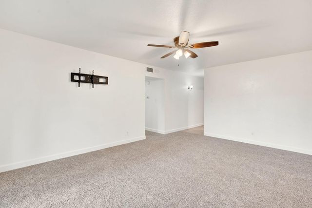 4575 E Norwich Avenue, Fresno, CA 93726