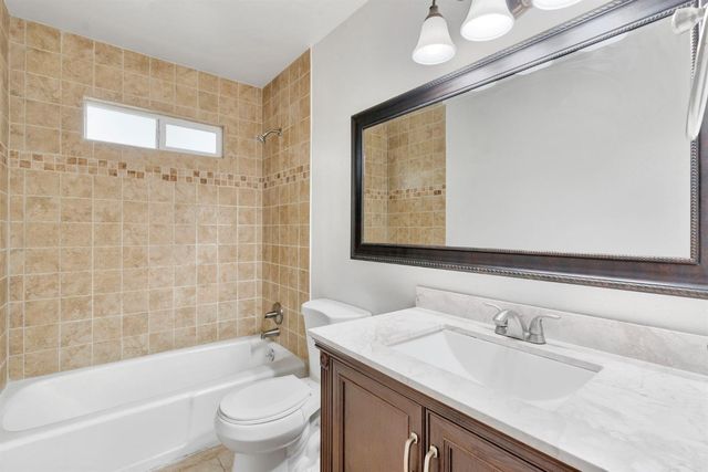 4575 E Norwich Avenue, Fresno, CA 93726