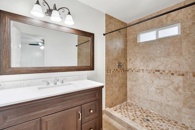 4575 E Norwich Avenue, Fresno, CA 93726