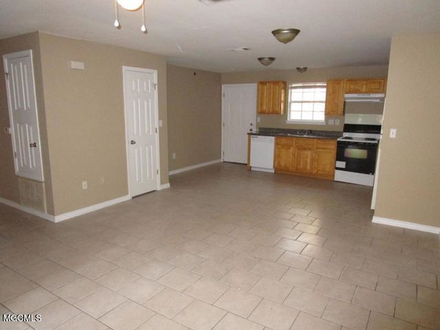 3008 50th Avenue, B, Gulfport, MS 39501