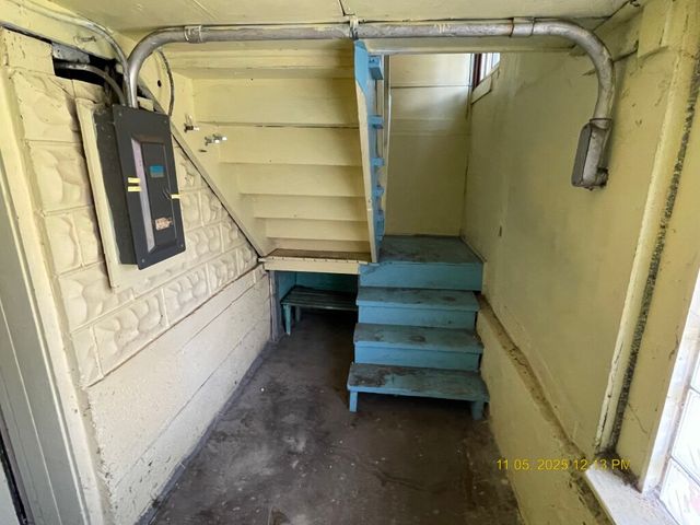 8545 S Manistee Avenue, Chicago, IL 60617