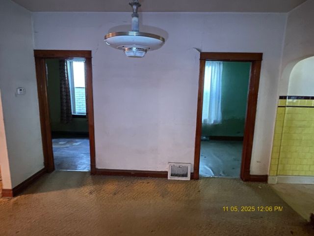 8545 S Manistee Avenue, Chicago, IL 60617