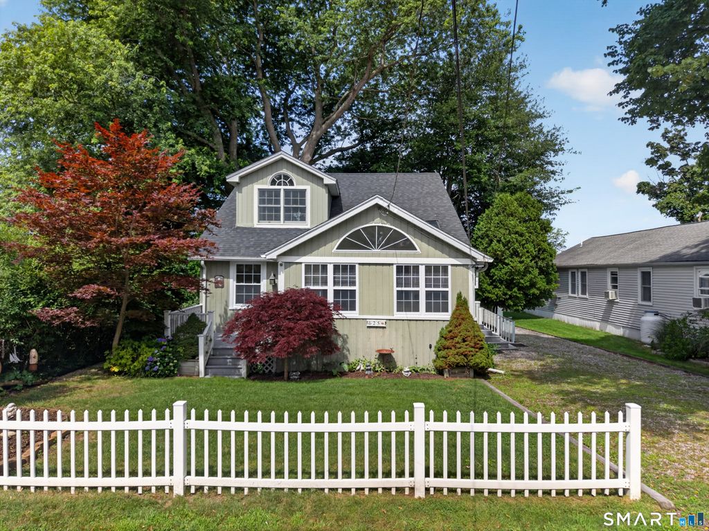 25 Uncas Trail, Old Saybrook, CT 06475