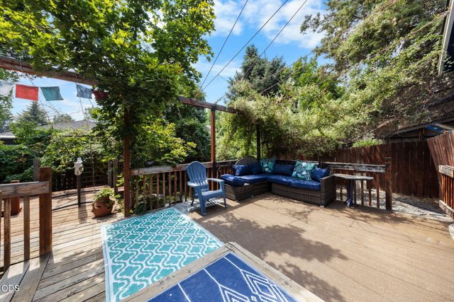 1895 NE Taylor Court, Bend, OR 97701