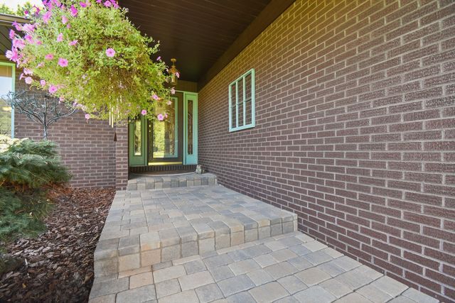 819 Briarhill Drive, Newark, OH 43055