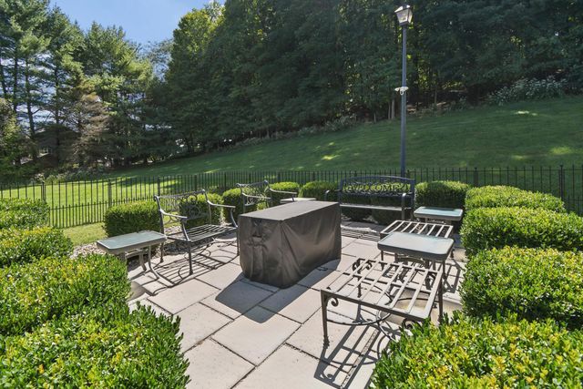 819 Briarhill Drive, Newark, OH 43055