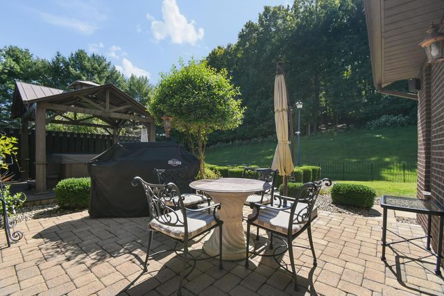 819 Briarhill Drive, Newark, OH 43055