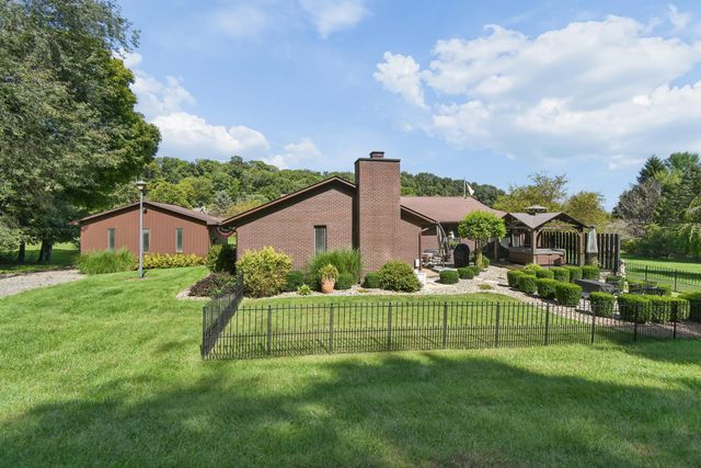 819 Briarhill Drive, Newark, OH 43055