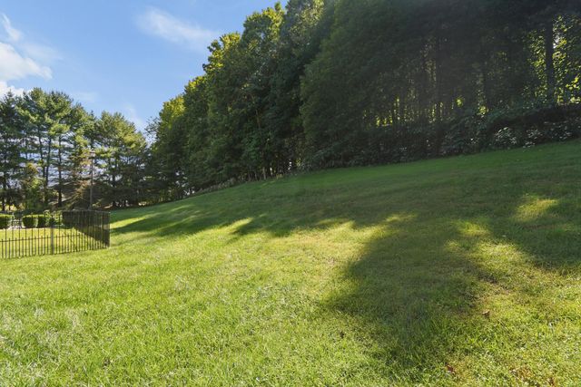 819 Briarhill Drive, Newark, OH 43055