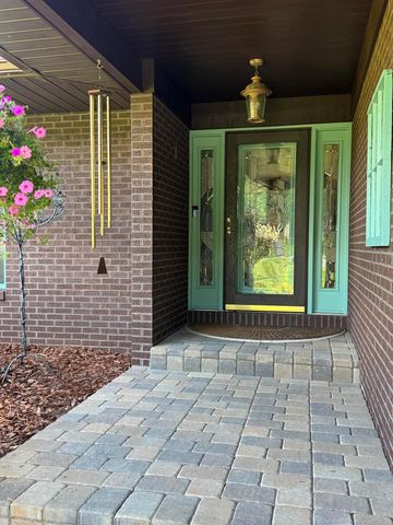 819 Briarhill Drive, Newark, OH 43055