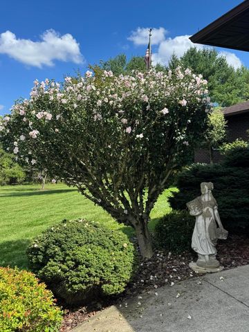 819 Briarhill Drive, Newark, OH 43055