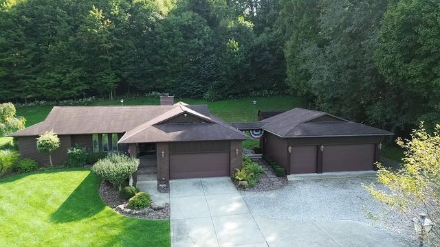 819 Briarhill Drive, Newark, OH 43055
