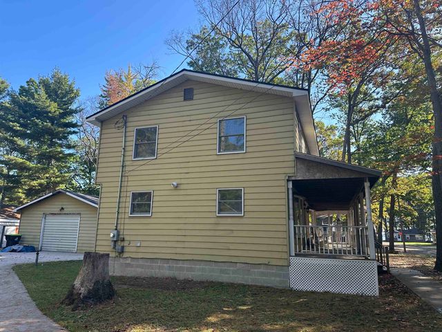224 Elm Avenue, Roscommon, MI 48653