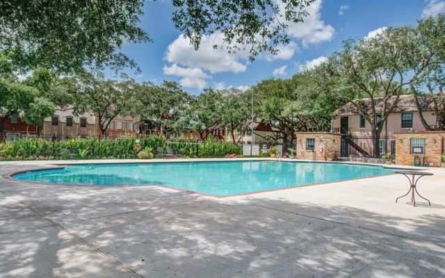 5208 Arboles Drive C4, Houston, TX 77035