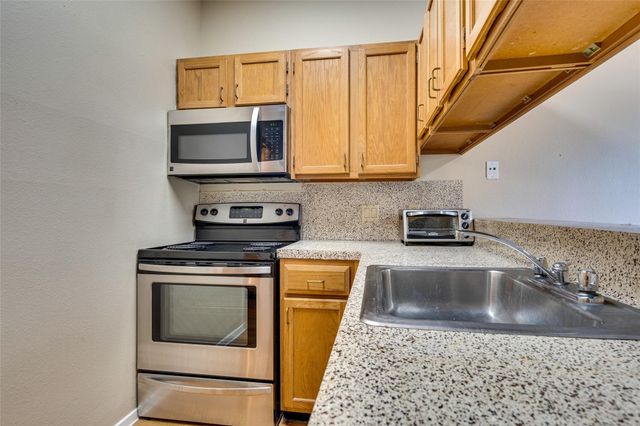 2210 Pearl ST 203, Austin, TX 78705