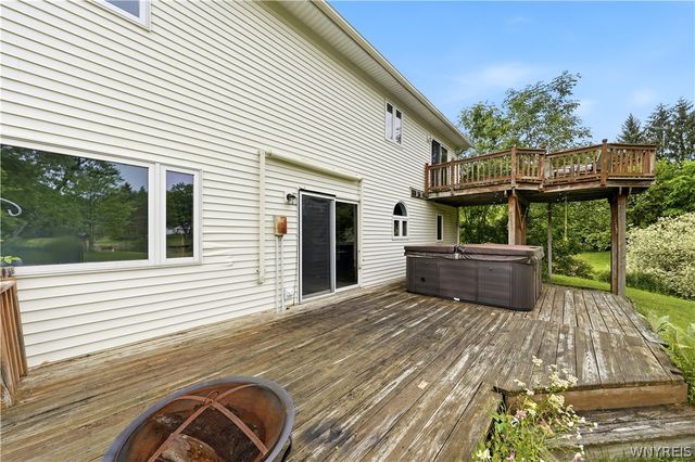 13 North Shore Drive, Bennington, NY 14004