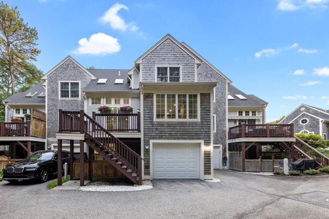 78 Gold Leaf, Mashpee, MA 02649
