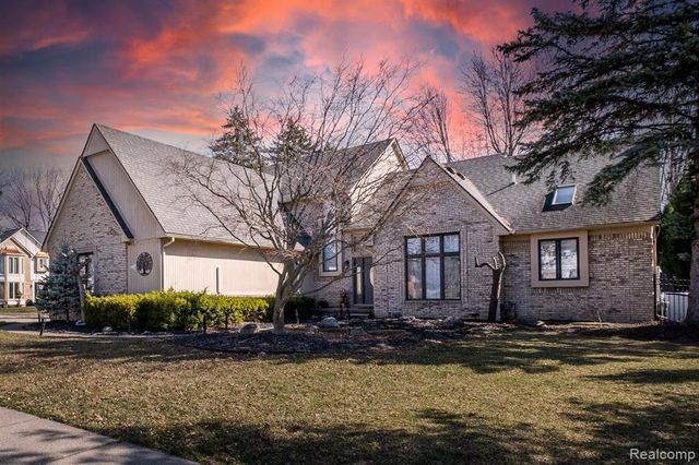 41924 Alden Drive, Clinton Township, MI 48038