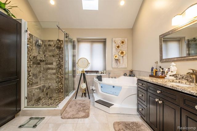 41924 Alden Drive, Clinton Township, MI 48038