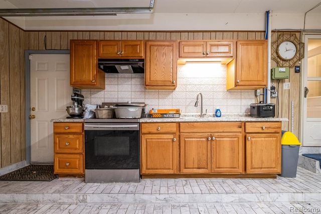 41924 Alden Drive, Clinton Township, MI 48038