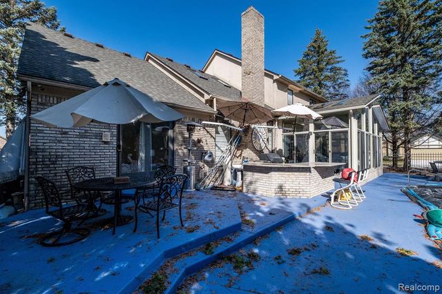 41924 Alden Drive, Clinton Township, MI 48038