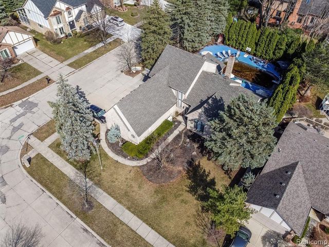 41924 Alden Drive, Clinton Township, MI 48038