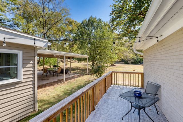 6705 Fleetwood Dr, Nashville, TN 37205