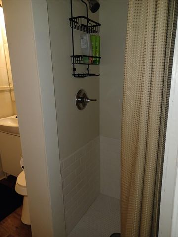 1906 San Gabriel ST 9, Austin, TX 78705