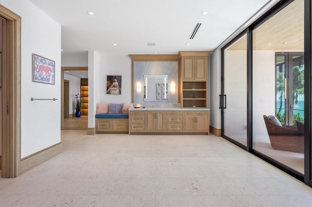 1260 S Ocean Boulevard, Manalapan, FL 33462