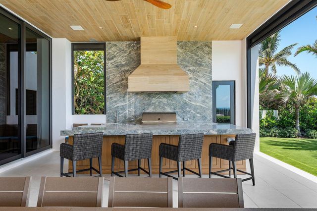 1260 S Ocean Boulevard, Manalapan, FL 33462