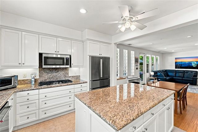 21380 Abigail Lane, Huntington Beach, CA 92646