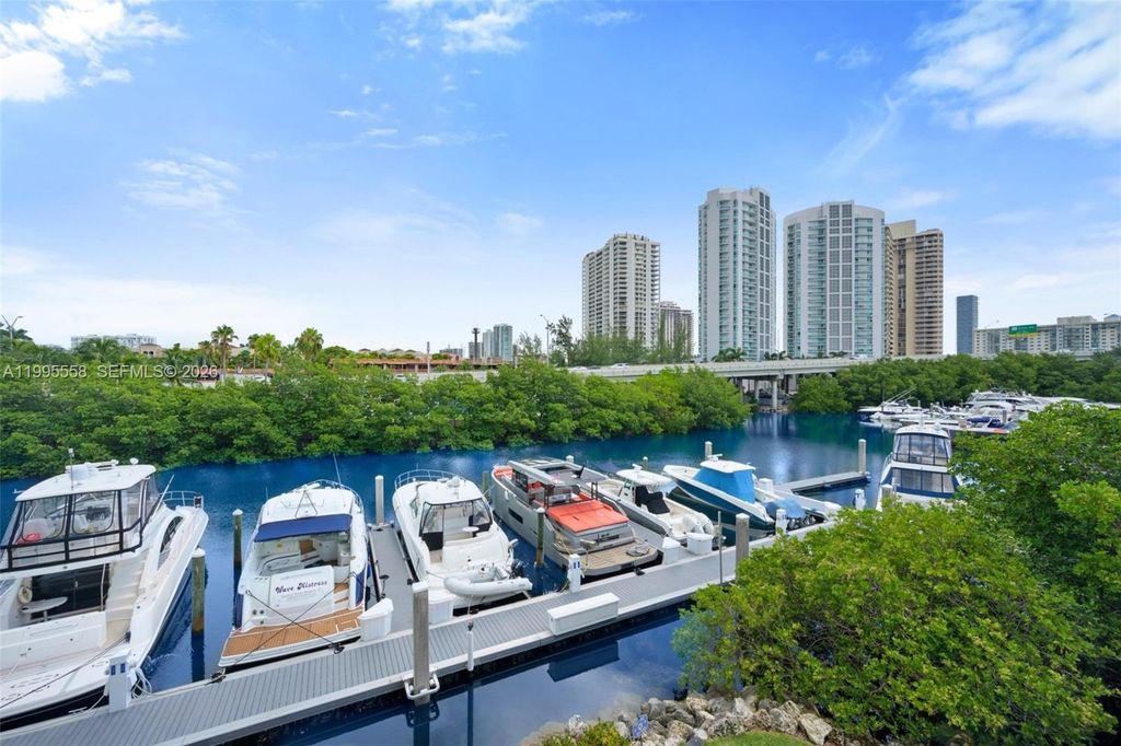 3575 Mystic Pointe Dr, 118, Aventura, FL 33180