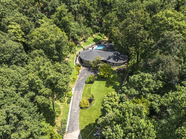 5856 Beauregard Dr, Nashville, TN 37215
