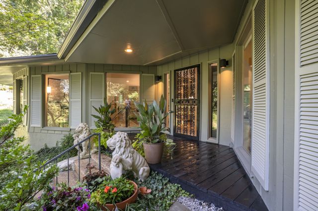 5856 Beauregard Dr, Nashville, TN 37215