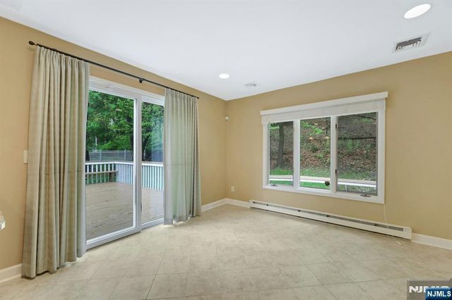 787 Winding Way, River Vale, NJ 07675