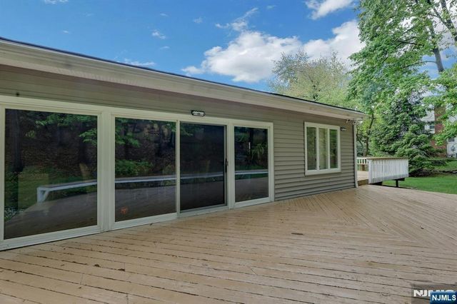787 Winding Way, River Vale, NJ 07675