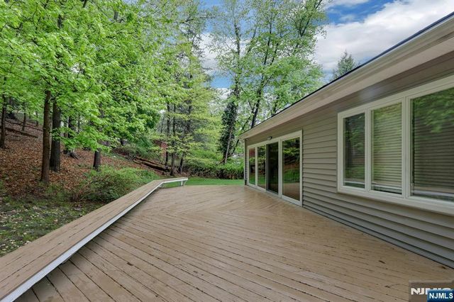 787 Winding Way, River Vale, NJ 07675